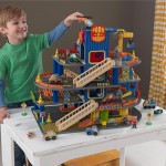 Garaj pentru masinute cu 6 nivele si spalatorie Deluxe Car Garage - Kidkraft cu 32 de piese din lemn